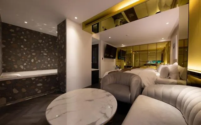 Hotel In Cafe Doksan Seul