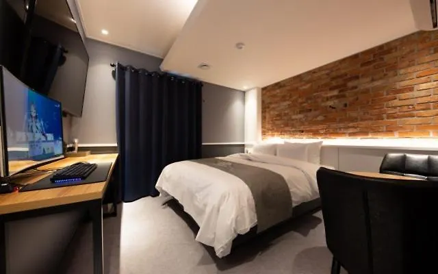 Hotel In Cafe Doksan Seul