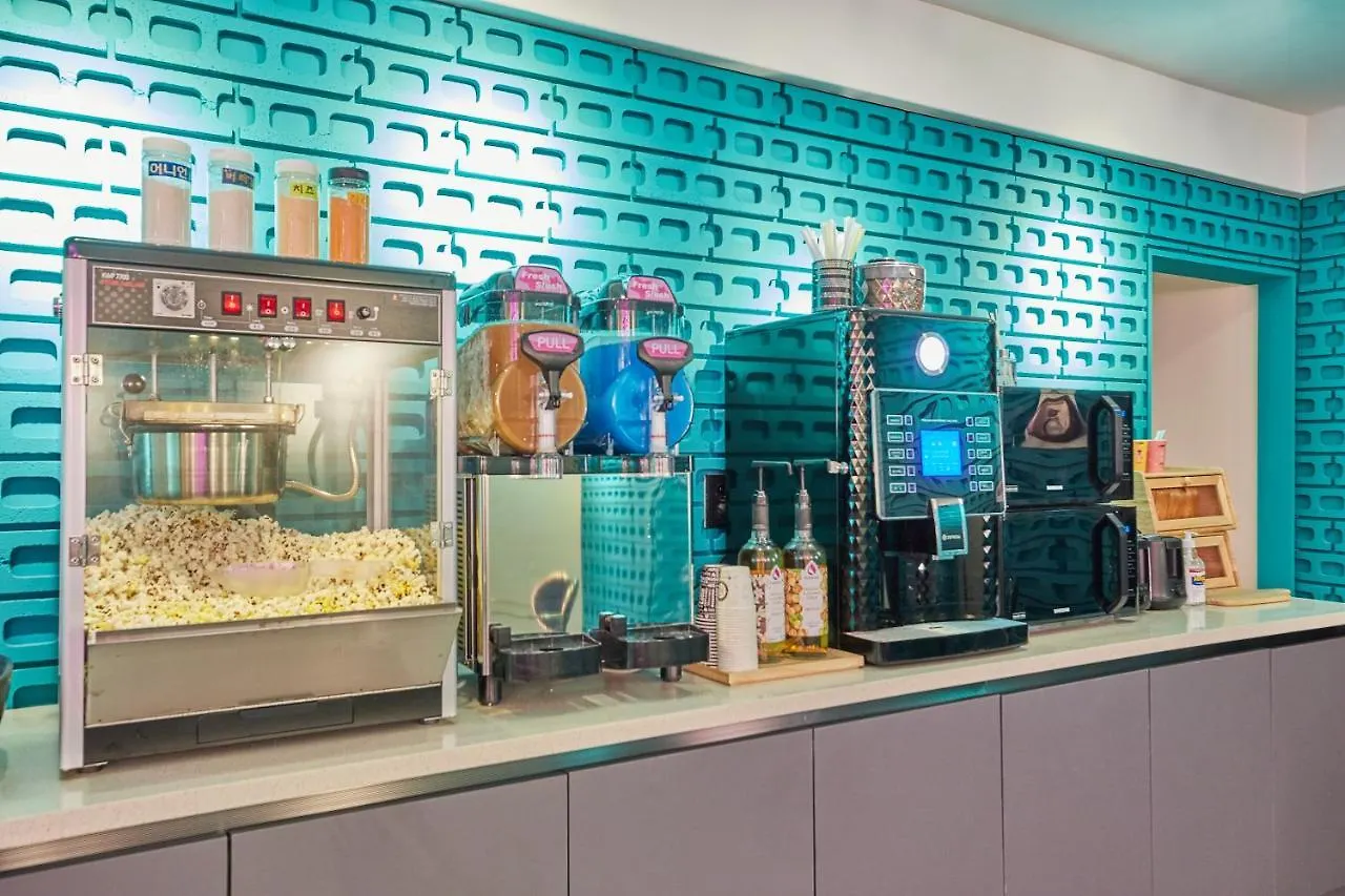 Hotel In Cafe Doksan Seul